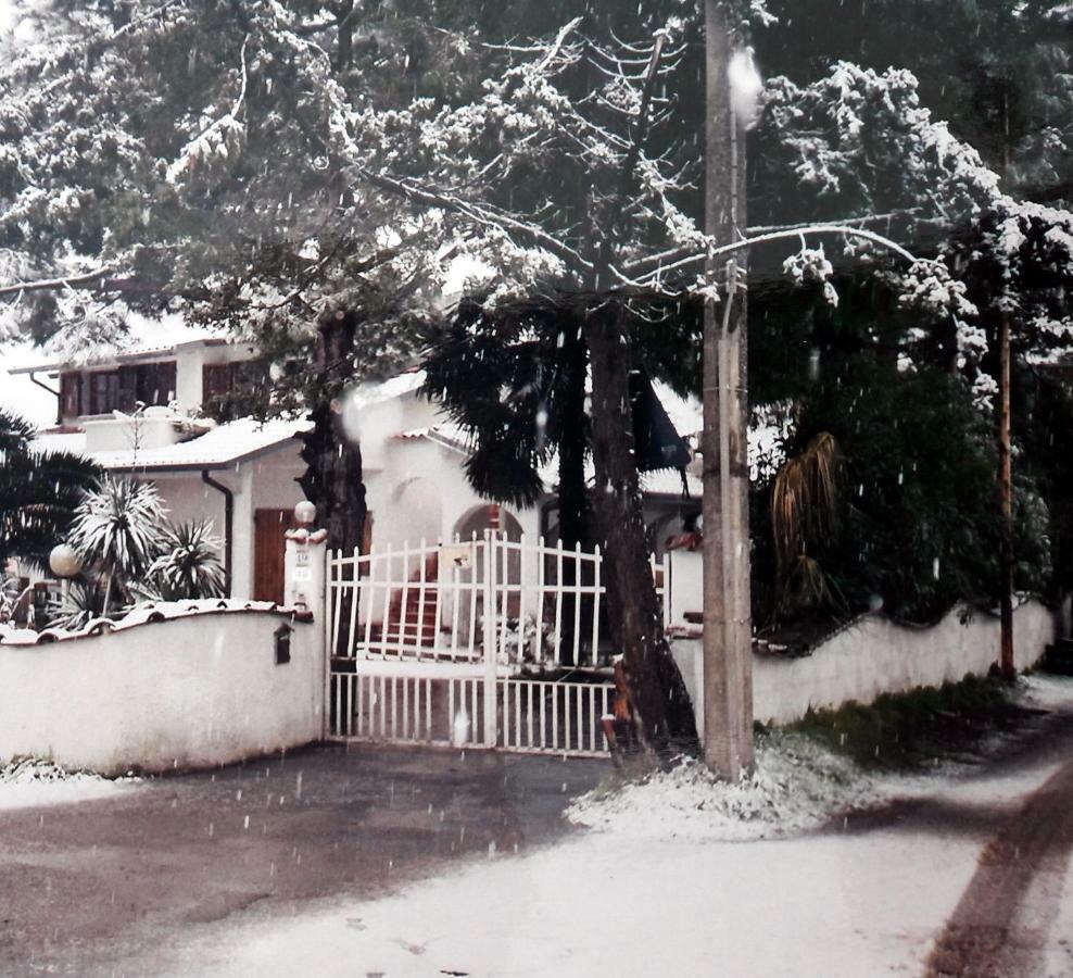 Apartamento Sogno Vacanze Massa  Exterior foto