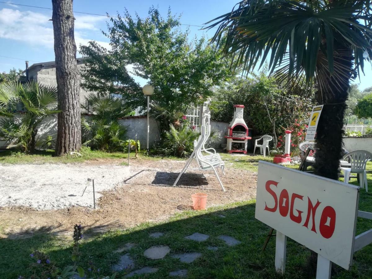 Apartamento Sogno Vacanze Massa  Exterior foto